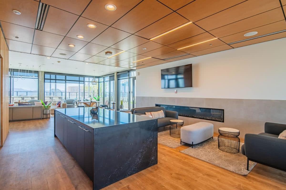 Detailed 2Bd, Highrise Dt, Pool, Gym, Parking, Sleeps 8 Appartement Phoenix Buitenkant foto