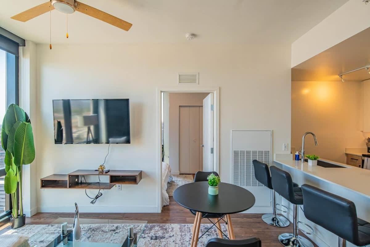 Detailed 2Bd, Highrise Dt, Pool, Gym, Parking, Sleeps 8 Appartement Phoenix Buitenkant foto